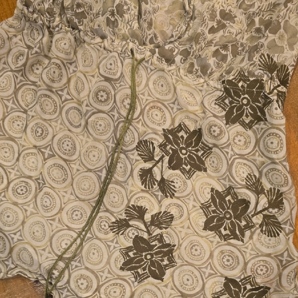 Floral Patterned Tank Top - Picture 2 of 4